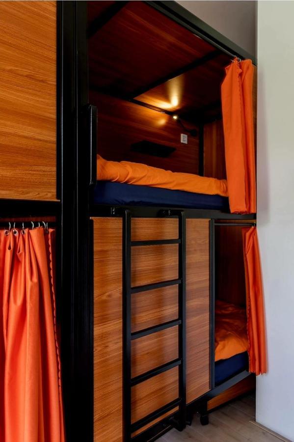 Recharge Hostel Ротердам Екстериор снимка