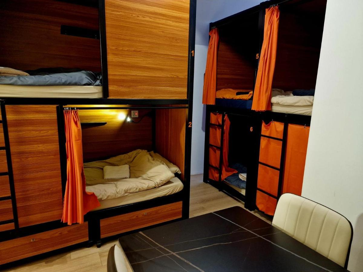 Recharge Hostel Ротердам Екстериор снимка