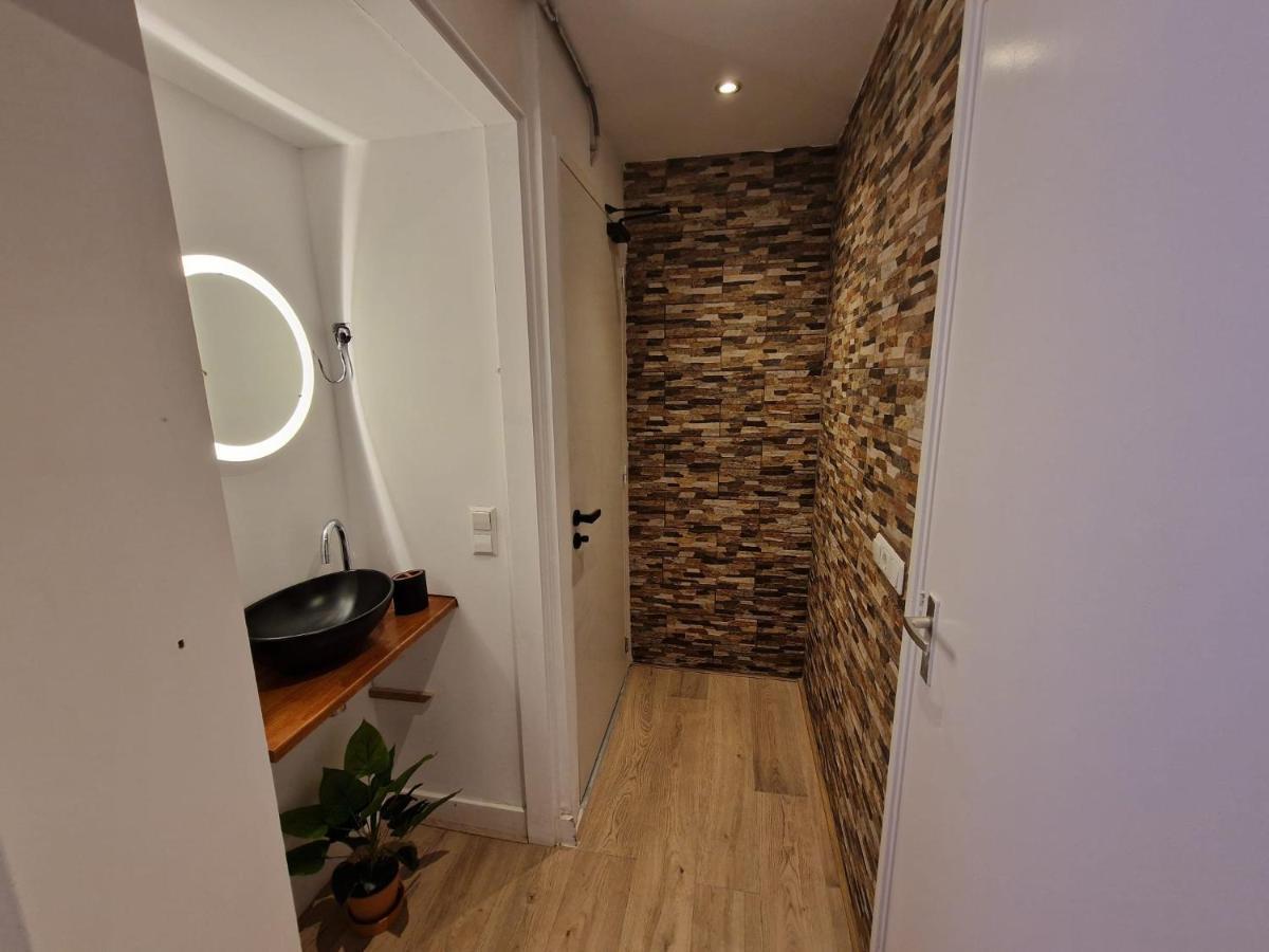 Recharge Hostel Ротердам Екстериор снимка