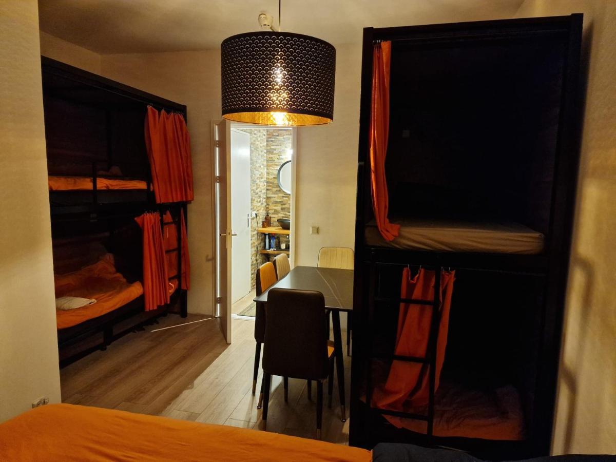 Recharge Hostel Ротердам Екстериор снимка