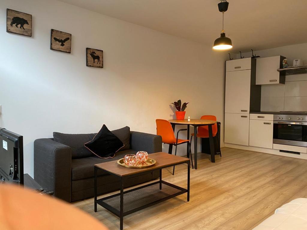 Recharge Hostel Ротердам Екстериор снимка