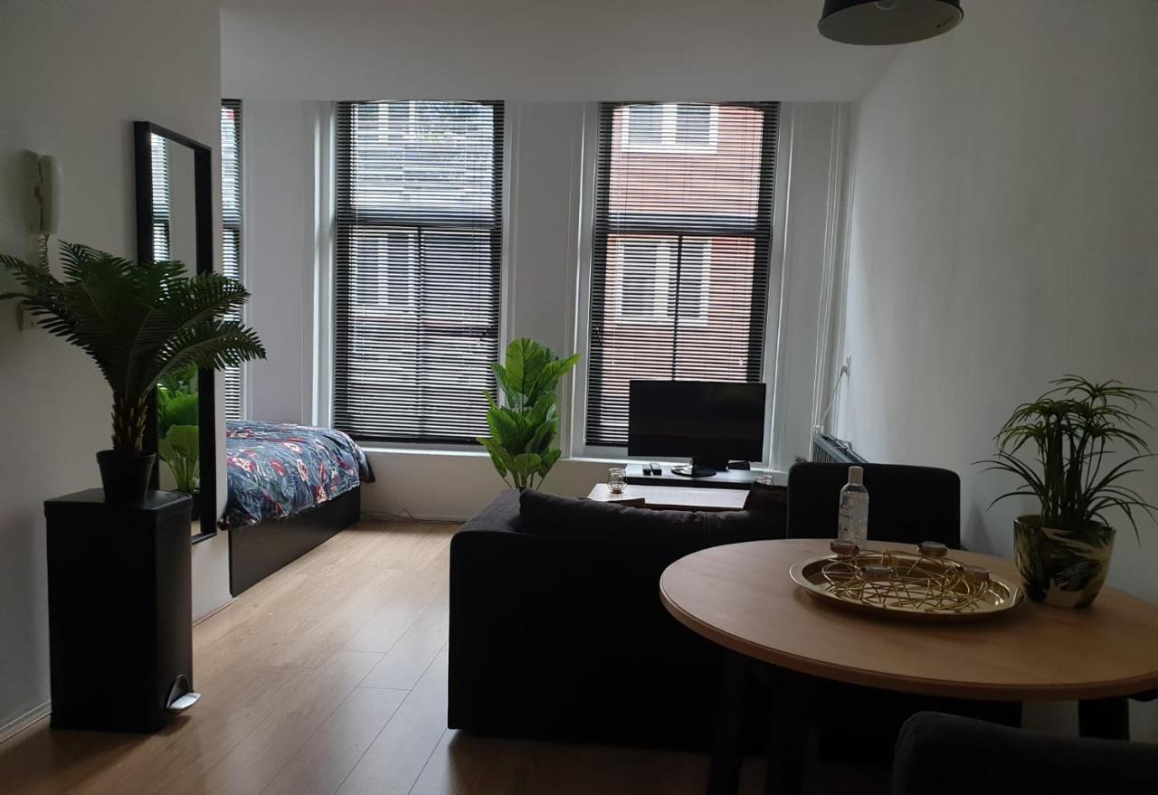 Recharge Hostel Ротердам Екстериор снимка