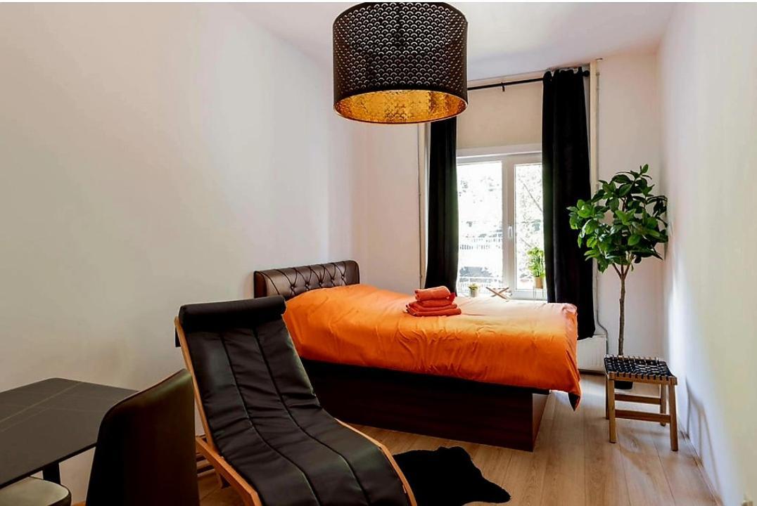 Recharge Hostel Ротердам Екстериор снимка