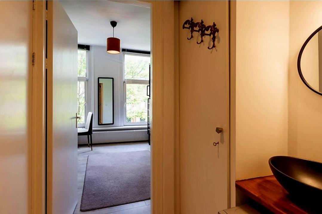 Recharge Hostel Ротердам Екстериор снимка