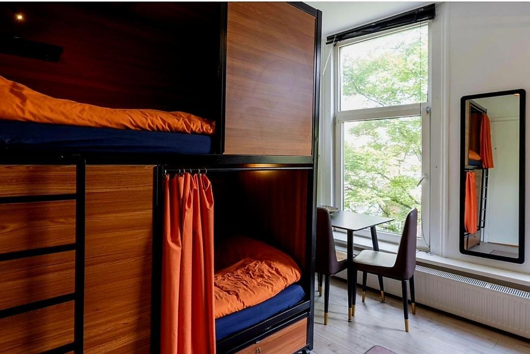 Recharge Hostel Ротердам Екстериор снимка