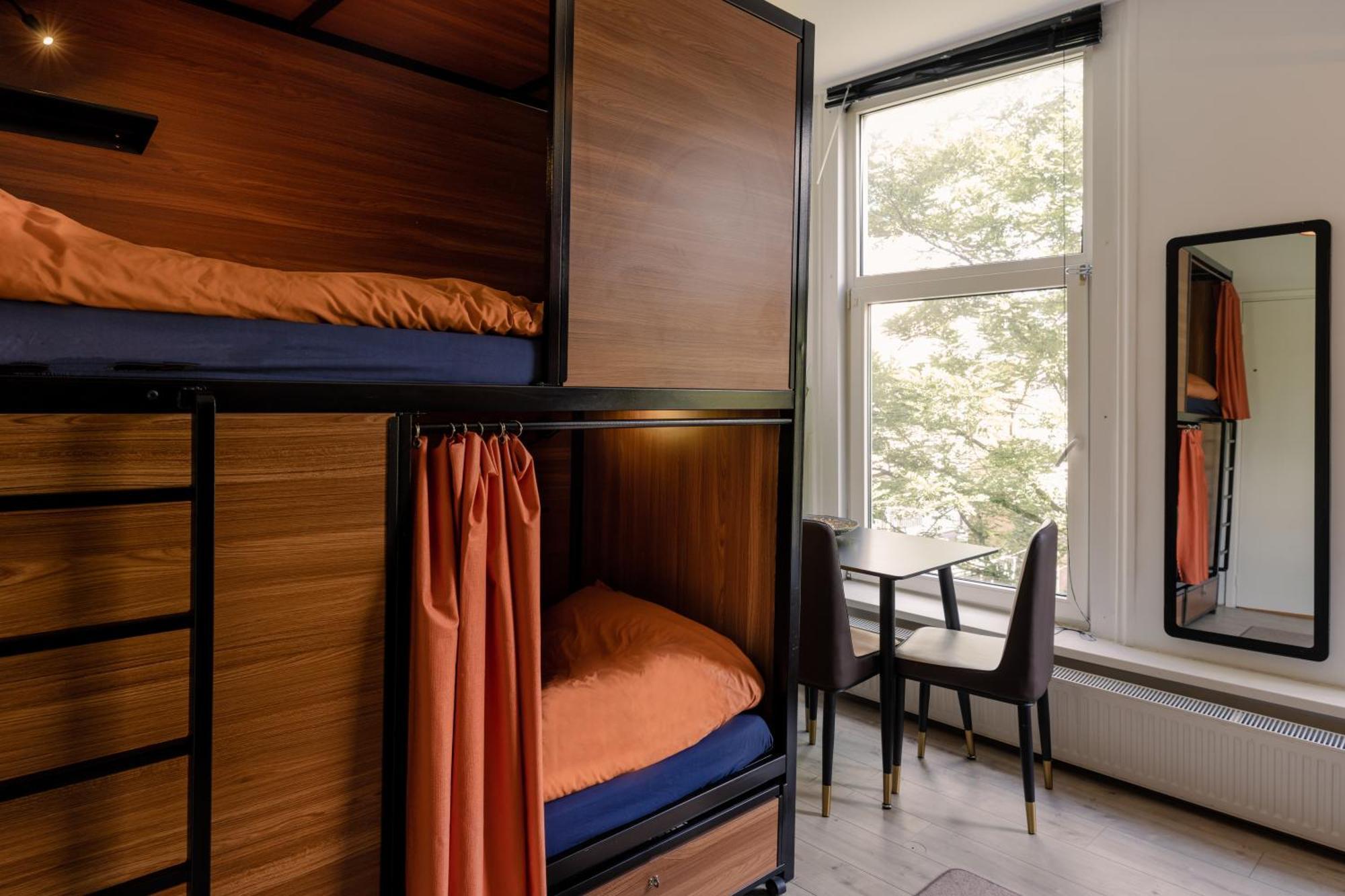 Recharge Hostel Ротердам Стая снимка