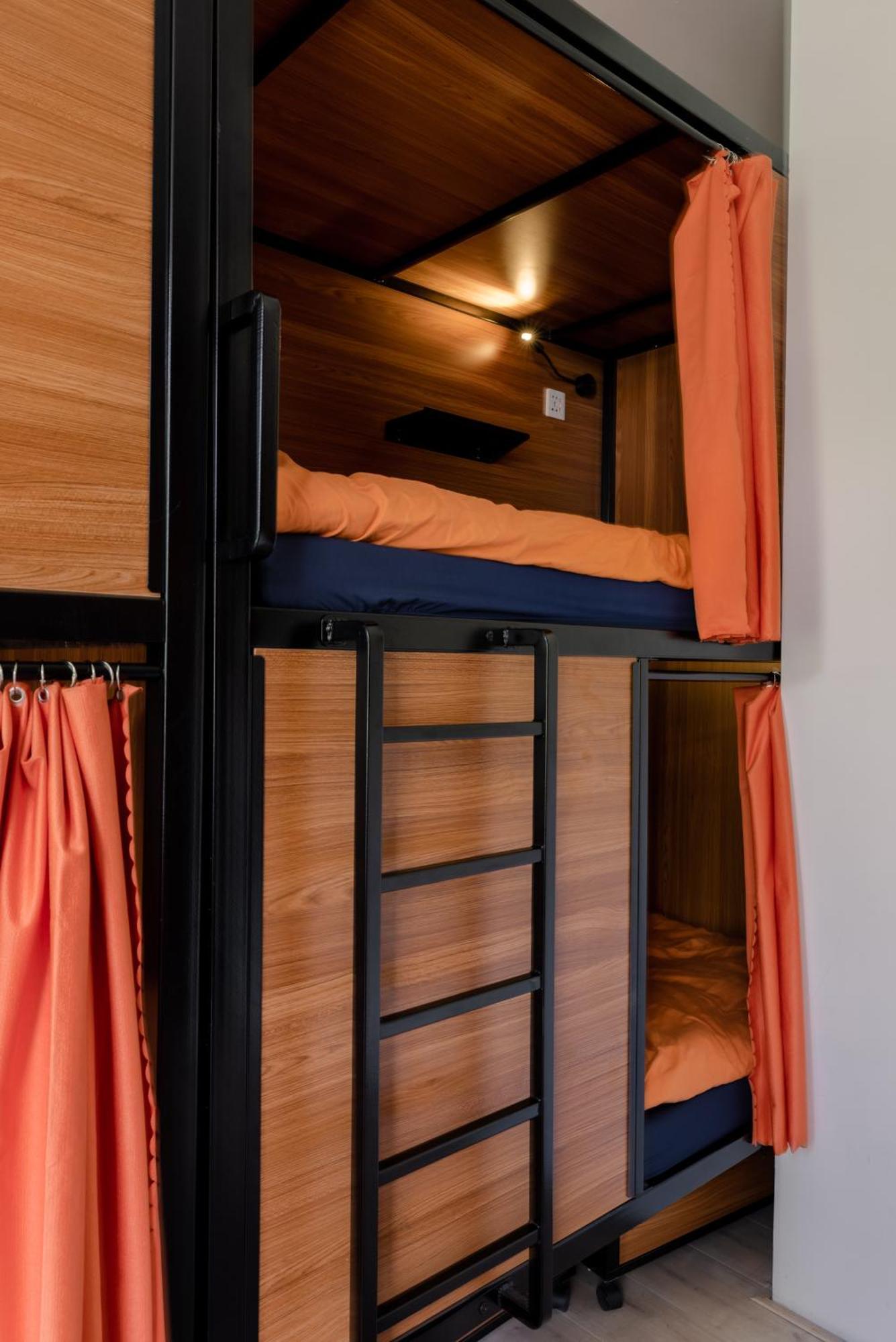 Recharge Hostel Ротердам Стая снимка